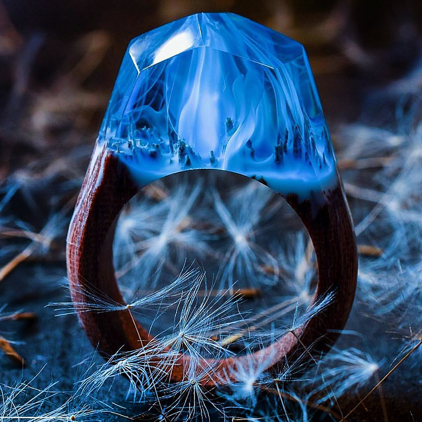 Nhẫn gỗ resin tuyệt đẹp màu xanh blue sương khói huyền ảo